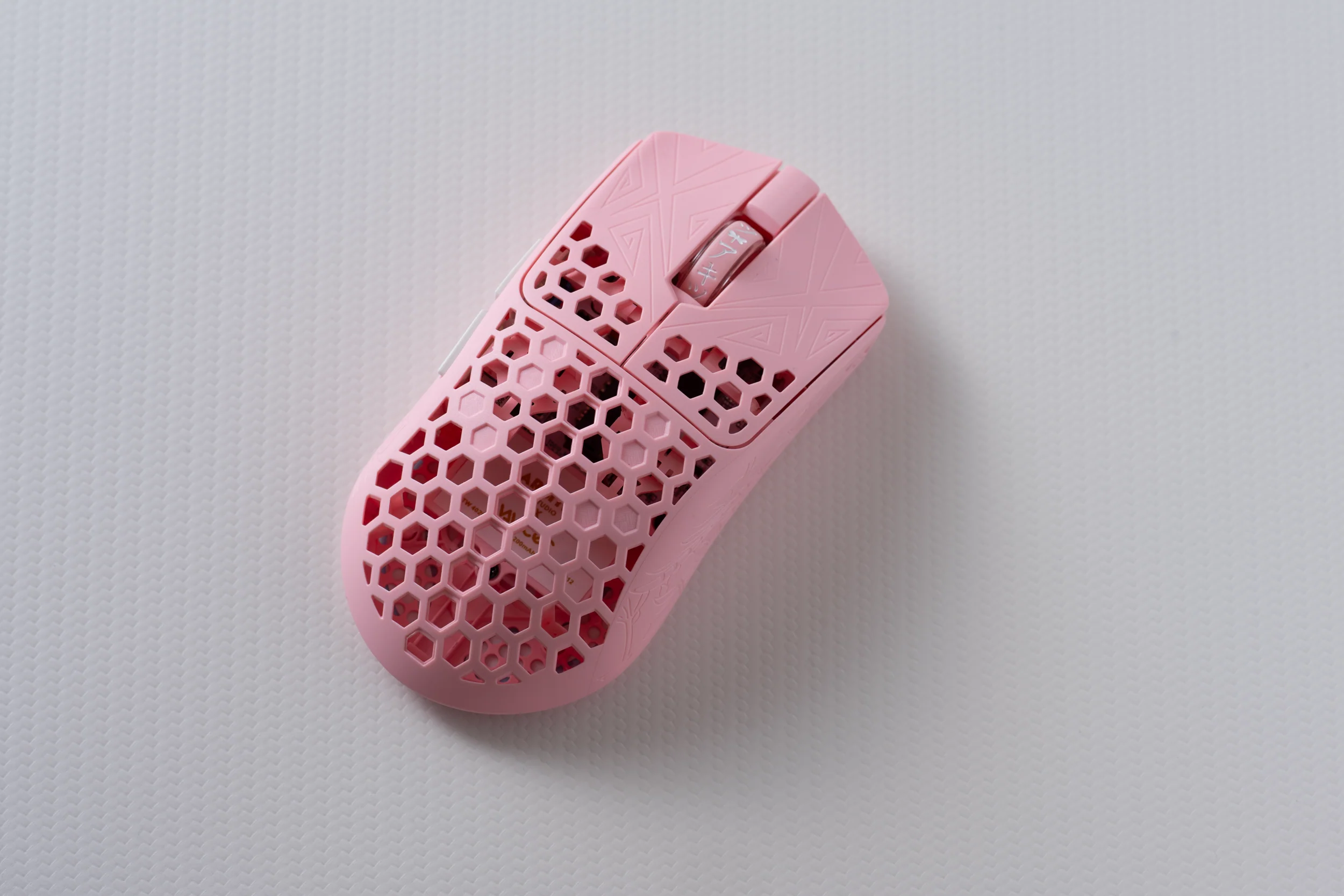 TENKO®  - AKITSU MEDIUM 40g Carbon Fiber 8K Wireless Gaming Mouse - Image 39